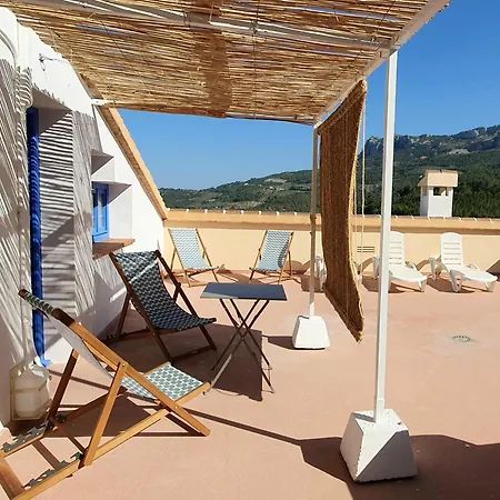 Apartment Atico Rooftop With 360º Views And Art El Castell de Guadalest